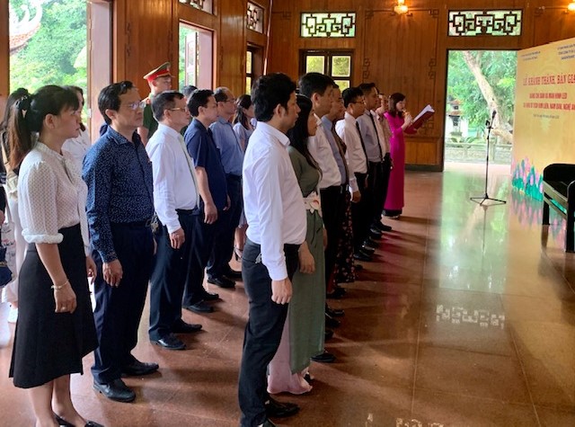 Khu Di tich Kim Liên tiếp nhận hệ thống bảng chỉ dẫn và màn hình Led do Tổng công ty Du lịch Sài Gòn-TNHH Một thành viên tài trợ